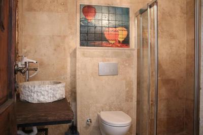 Rose Cave Hotel