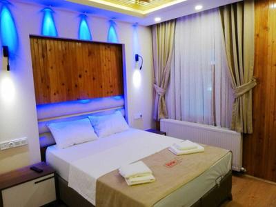 Minaz Hotel