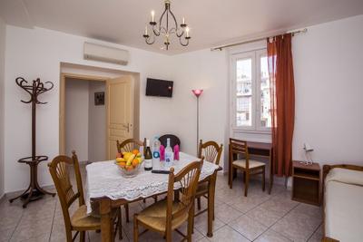 Le Dauphin Hotel