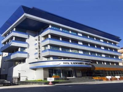 Nil Luxury Academic Apart