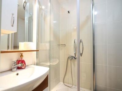 Nil Luxury Academic Apart