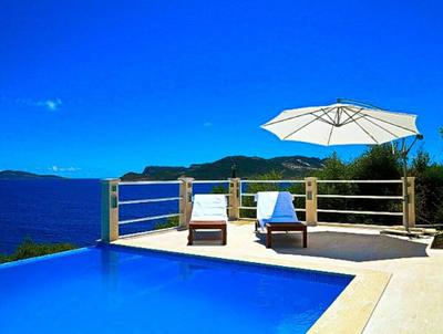 Villa Paloma by Villatatilin