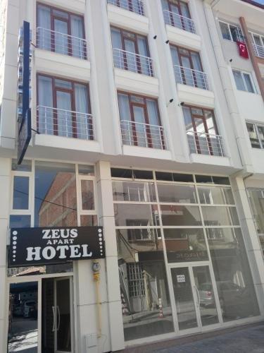 Zeus Apart Hotel