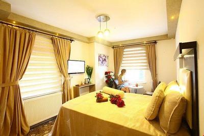 City Hotel