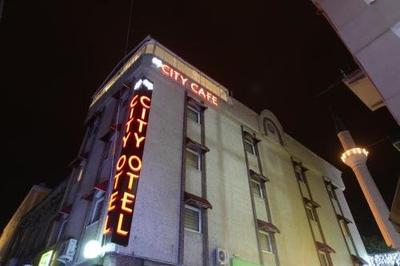 City Hotel