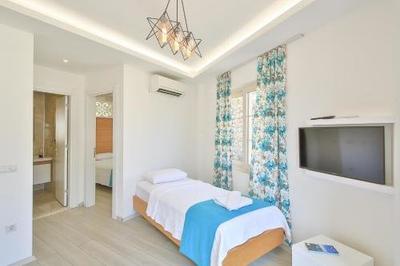 Hediye Hanim Suit Apart