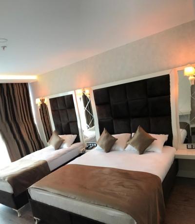 Royal Airport Hotel