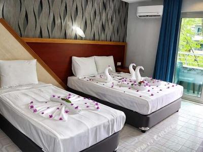 Bayar Garden Beach Hotel