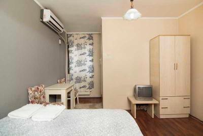 Deniz Home & Suits