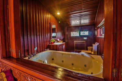 Erawan Villa Hotel