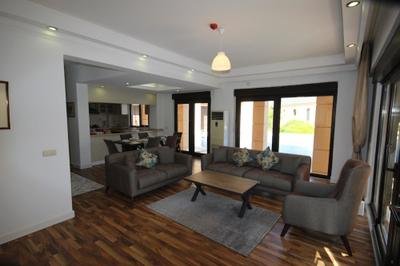Villa Elm by Elm