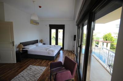 Villa Elm by Elm