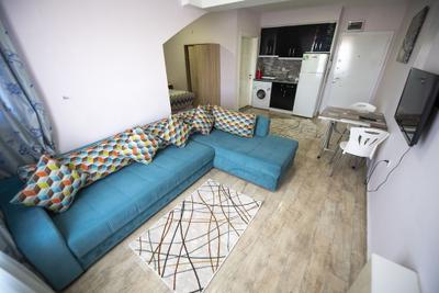 Melodi VIP Suit