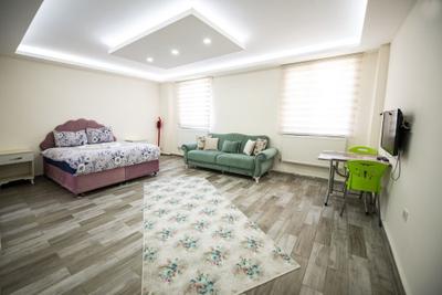 Melodi VIP Suit