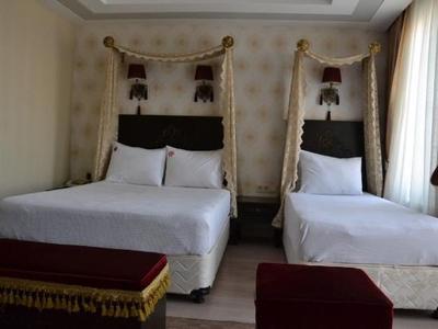 Cosmos Hotel
