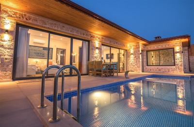 Villa Sur by Akdenizvillam