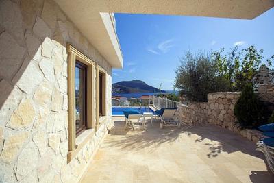 Villa Iris