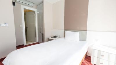 Is Hotel