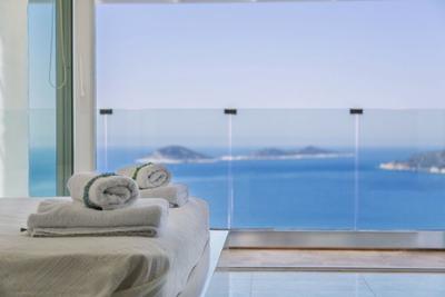 Villa Livadi by VillaTatilin