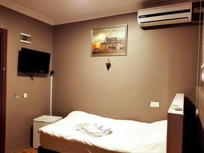 Ozhayat Hotel