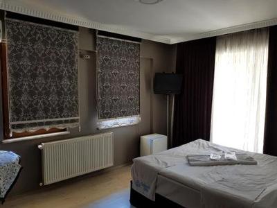Ozhayat Hotel