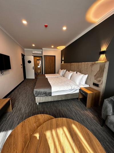 Vplus Hotel