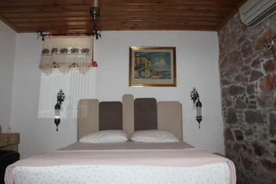 Olivia 1845 Guest House