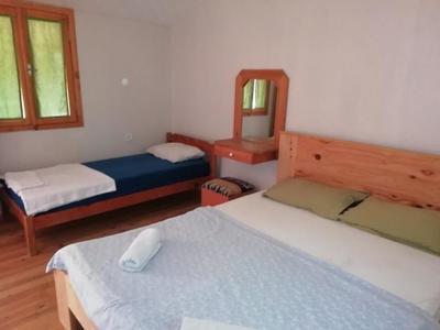 Medusa Cafe-Bar-Camping