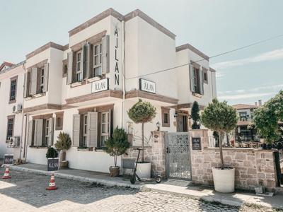 Ajlan Bohemian Hotel