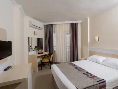 Clover Magic Park Beach Hotel