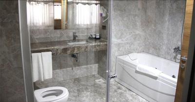 Grand Aras Hotel