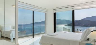 Swan Villa