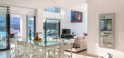 Swan Villa