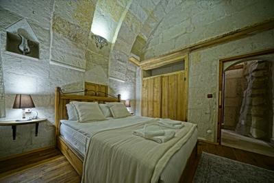 Naraca Cave House