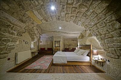 Naraca Cave House