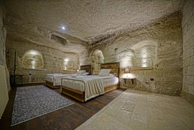 Naraca Cave House