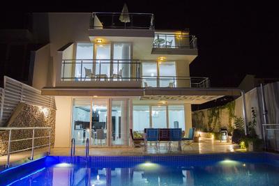 Villa Royal 1 by Akdenizvillam