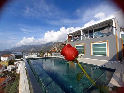 Un Amor The Hotel