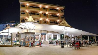 Caprici Beach Hotel & Spa