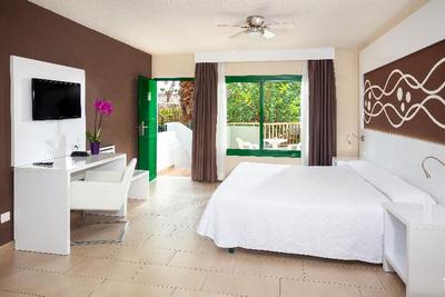 Playaolid Suites and Apartments