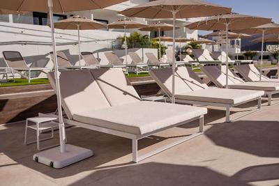 Servatur Hartaguna-Adults Only