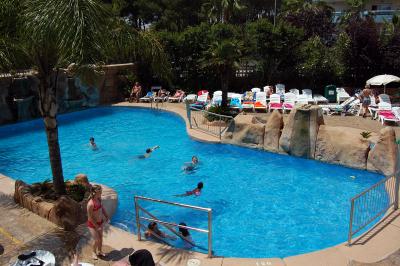 Villamarina Club (Hotel)