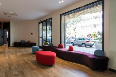 Apartamentos California