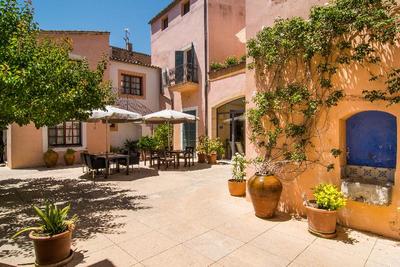 Hotel Can Moragues****