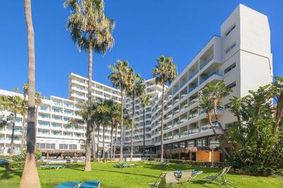 Hotel Parasol by Dorobe