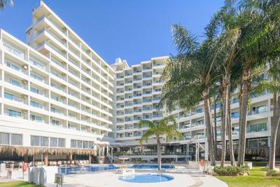 Hotel Parasol by Dorobe