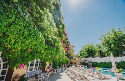 Los Angeles Hotel & Spa