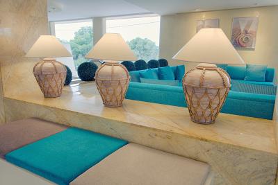 Azuline Hotel Bahamas