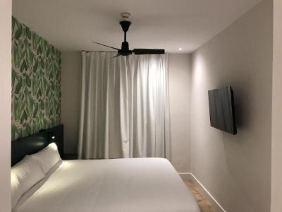 Hotel chic&basic Lemon Barcelona