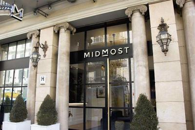 Midmost Barcelona
